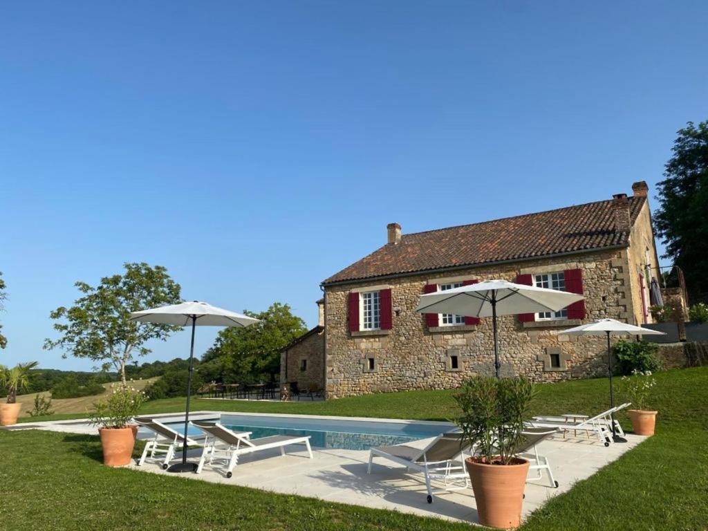 Domaine De Cazal - Gite 2 Pers Avec Piscine Au Coeur De 26 Hectares De Nature Preservee Saint-Cyprien  Exterior photo